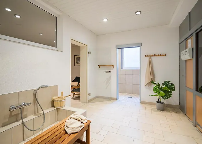 Strandleben - Galerie Nummer 13 * Ahrenshoop